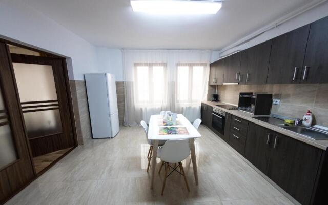 Travel Homzzz Apartments