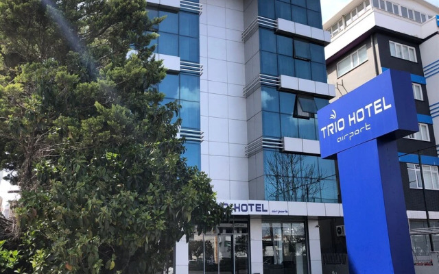 Tri̇o Hotel Airport