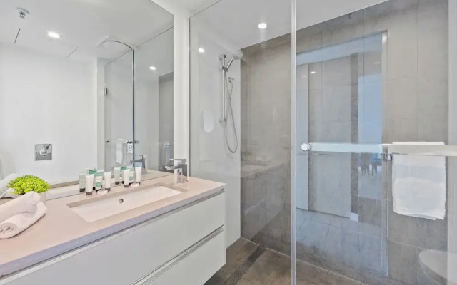 Trafalgar Lane Apartments by CLLIX