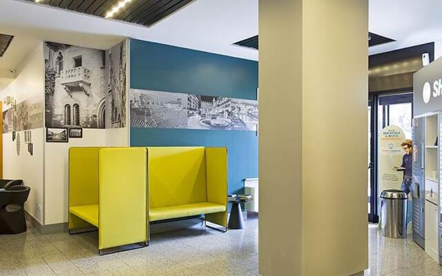 Отель Verona Center