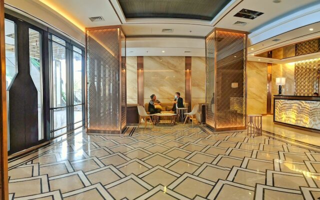 Lovina at Pollux Meisterstadt