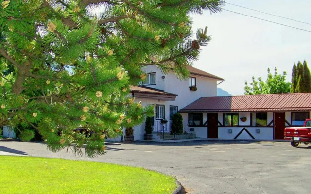 Bavarian Orchard Motel