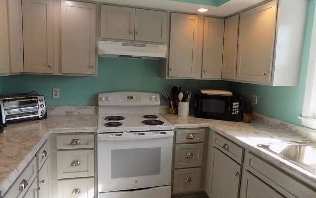 Byrd House - 3 Br Home