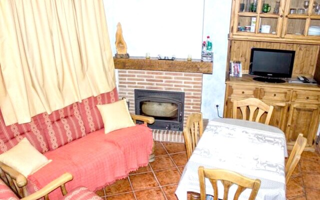 House with 3 Bedrooms in Guisando