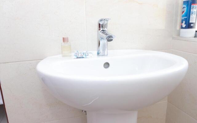 Harrys Guest house Wing A Kisumu Milimani