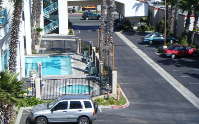 Travel Inn Chula Vista