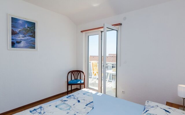 Seaview Apartment in Cavtat Dalmatia With Garden
