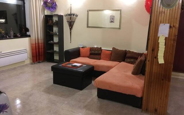 Inviting 4-bed Villa in Dolishte