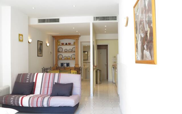 Very Central 1 Bedroom with Balcony