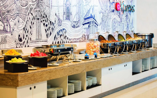 Amaris Hotel Darmo - Surabaya