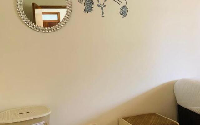 Naisiae - Lovely 1-bedroom vacation home with pool