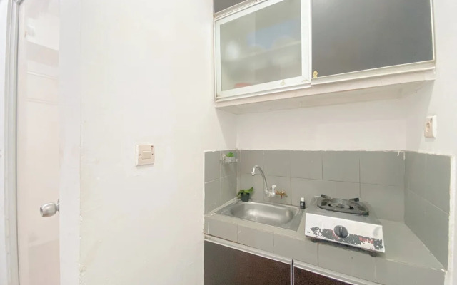 Stategic Studio Apartment at Menteng Square