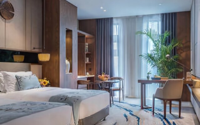 Yannian Plaza Hotel