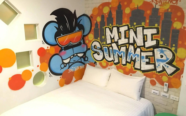 Mini Summer Hostel