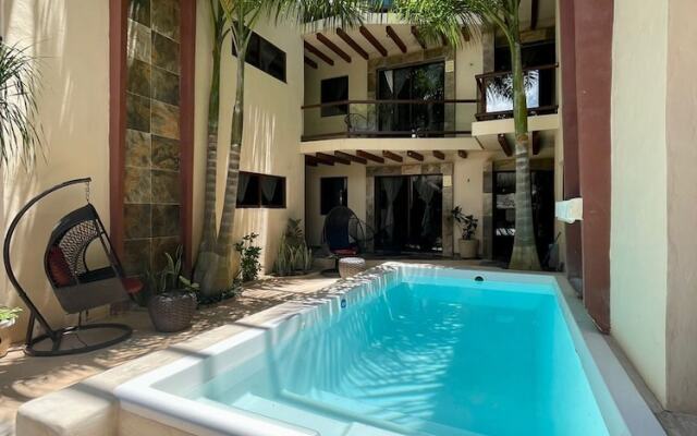 Macondo Raíz Holbox