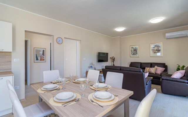 Awesome Apartment in Medulin With 3 Bedrooms and Wifi