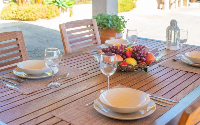 Vista Sol in Ariany With 2 Bedrooms and 1 Bathrooms