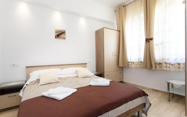 Apartment Rosemary 24