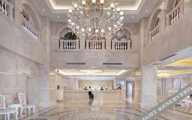 Vienna Hotel (Xinyi Jiaoyucheng River View)