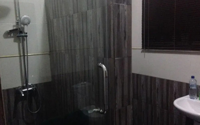 King Serve Guest House