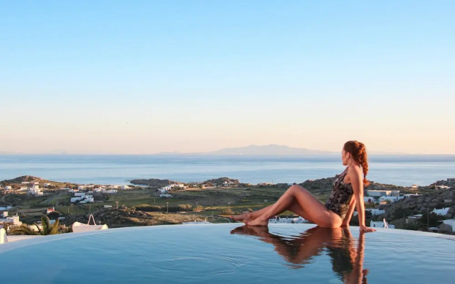 Sea & Stone Residence