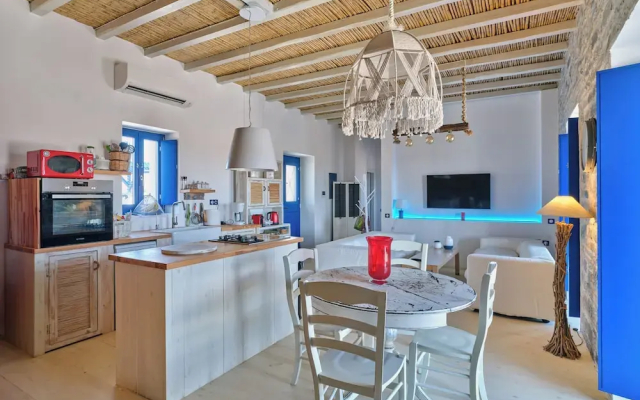 2 Bed Villa - Sleeps 6 - Pets - Pool - Parking
