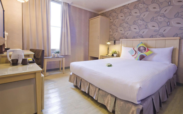 Just Enjoy Business Hotel