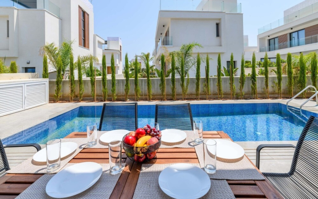 By The Beach - Sunstone Seaview Villa