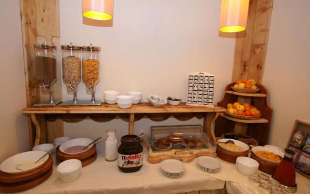 Apart-hotel Adler Moena