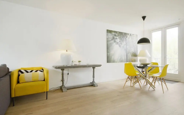Van Gogh Apartment