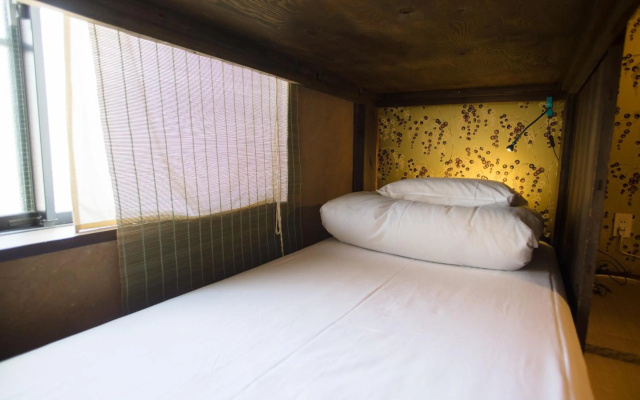 Guesthouse U-En - Hostel – Guest Rooms – Osaka