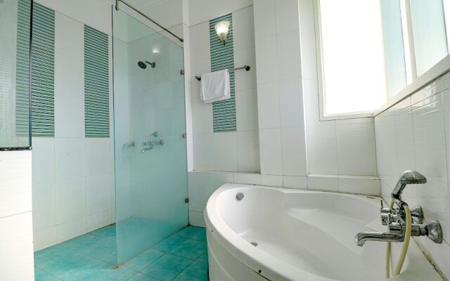 FabHotel Tipssy Inn 020