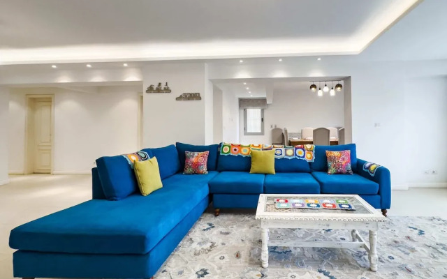 The Classic Contemporary Apartment, 2bdr