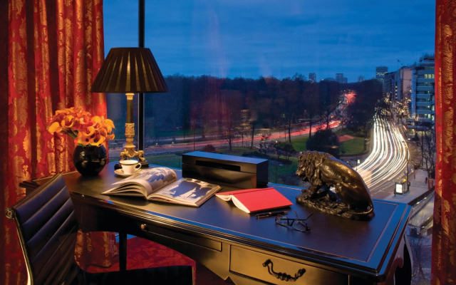 Four Seasons Hotel London at Park Lane