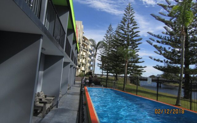 Le George Motel