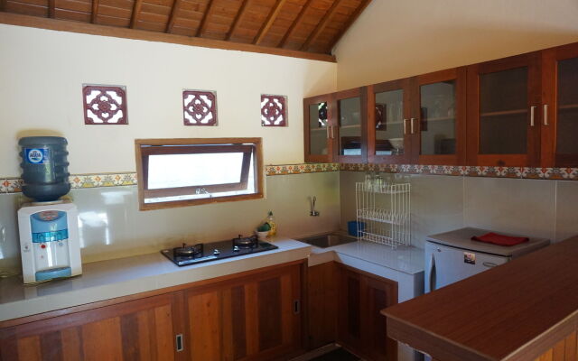 Sari Bamboo Villas