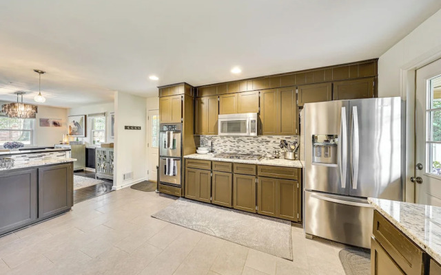 Walk to Powderhouse Polo Fields: Aiken Getaway