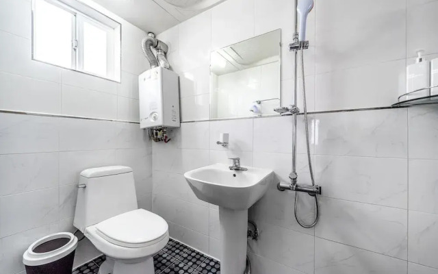 Yeosu Dangdangi Dog Family Pension Gold