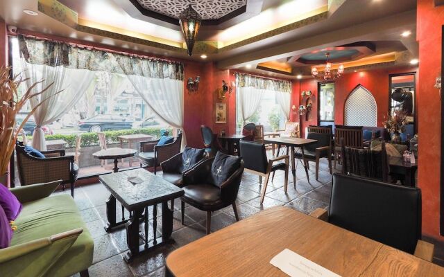 OYO 995 Blue Cafe Apartment (Vaccinated Staff)