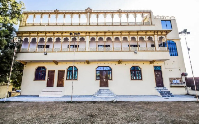 OYO 27015 Gorbandh Vatika