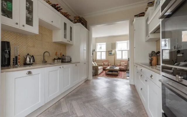Portland Road X by Onefinestay