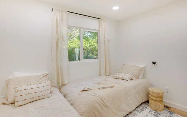 Mtn Views: Bright & Airy Sedona Home!