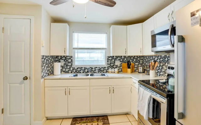 Pet-friendly Lakeland Escape w/ Private Pool!