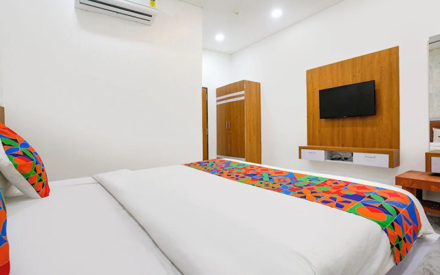FabHotel The Vibrant - Nr. Tapovan Circle