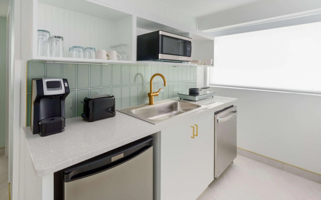 Beal House Fort Walton Beach, Tapestry Collection by Hilton