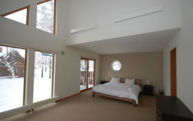 Holiday Niseko Kumajiro