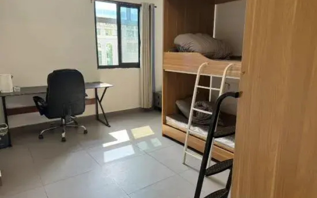 ISU Hostel(Sanya Pedestrian Street Seaview Store)