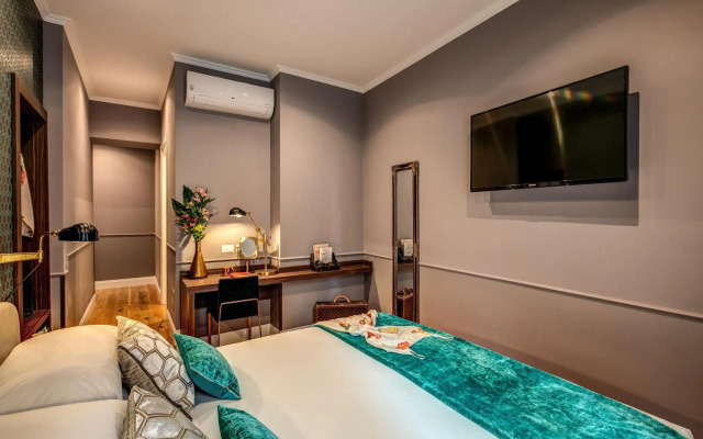 Tree Charme Parliament Boutique Hotel