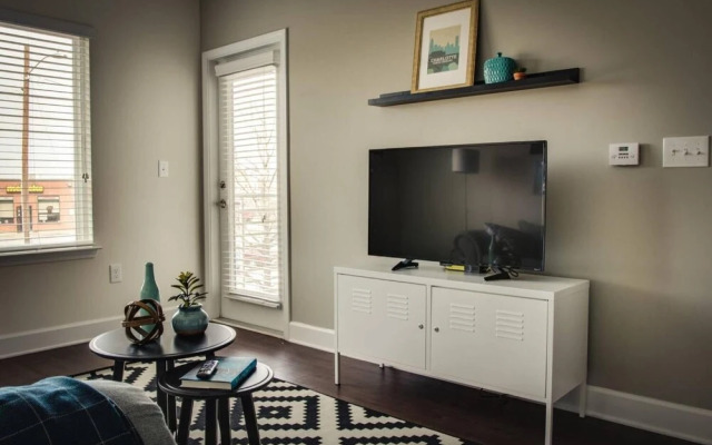 Art Deco 1BR Apt In Plaza Midwood