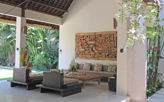 Nyaman Villas